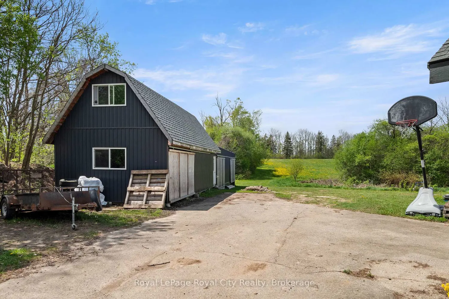 5902 Sideroad 6 photo 5