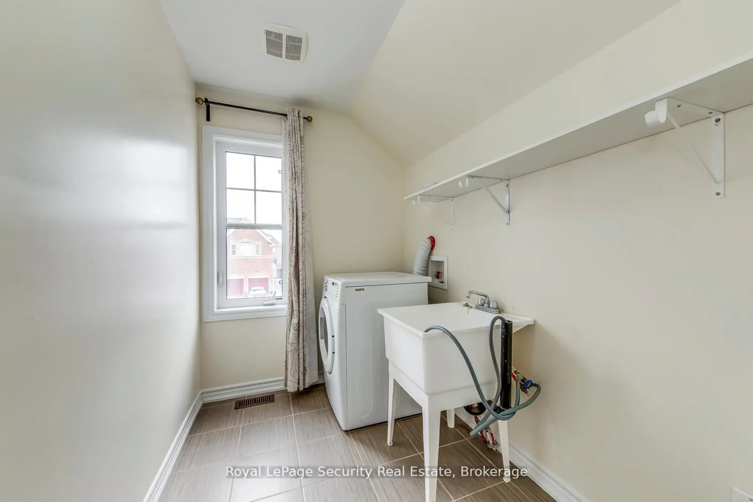Additional image 15 of 757 Halbert Drive