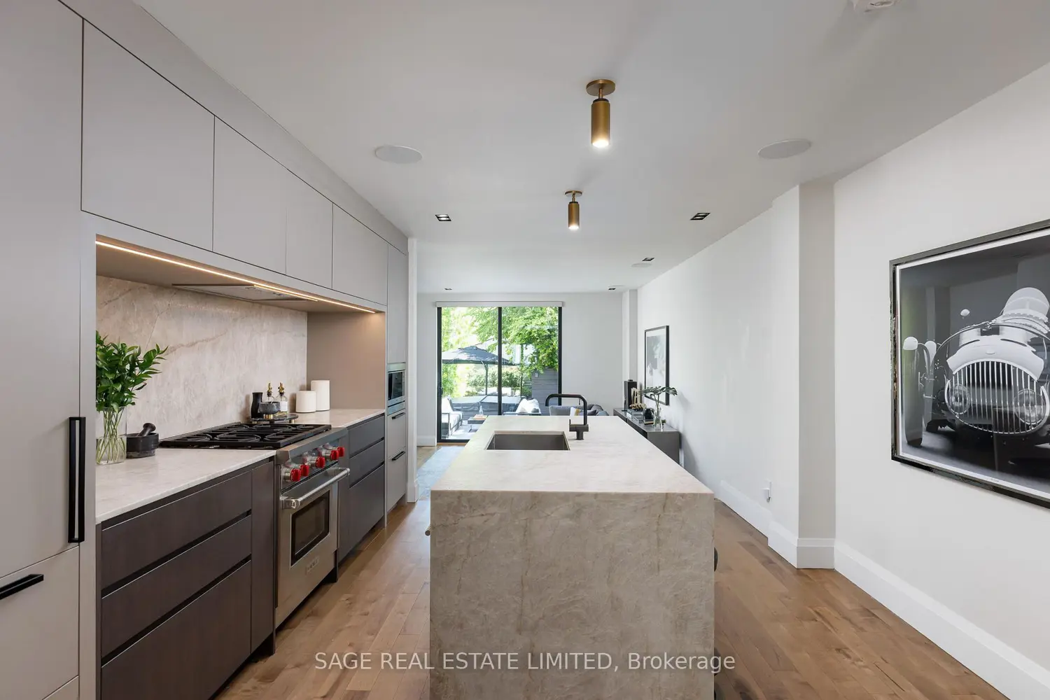 Additional image 4 of 979 Broadview Avenue