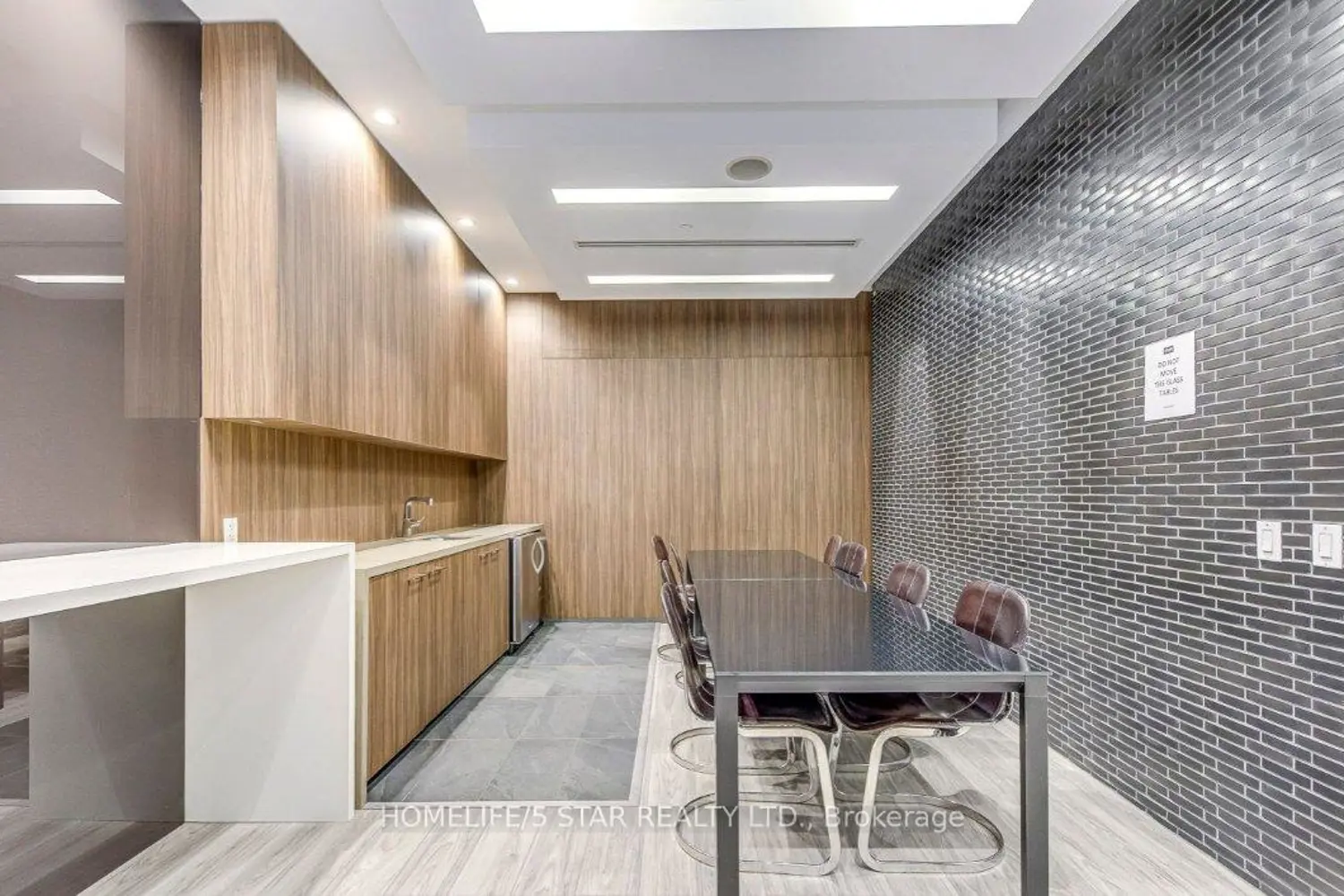 Additional image 11 of 1030 King Street 319