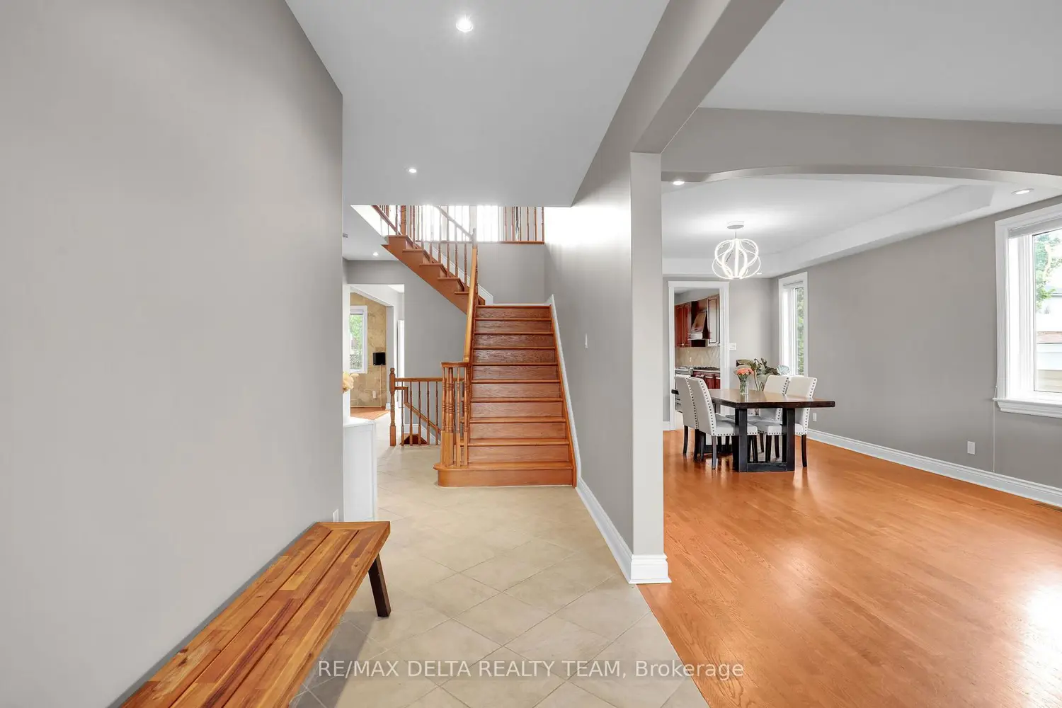 1811 Kingsdale Avenue photo 2