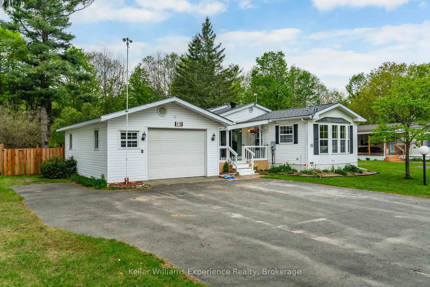 5411 Elliott Side Road 15