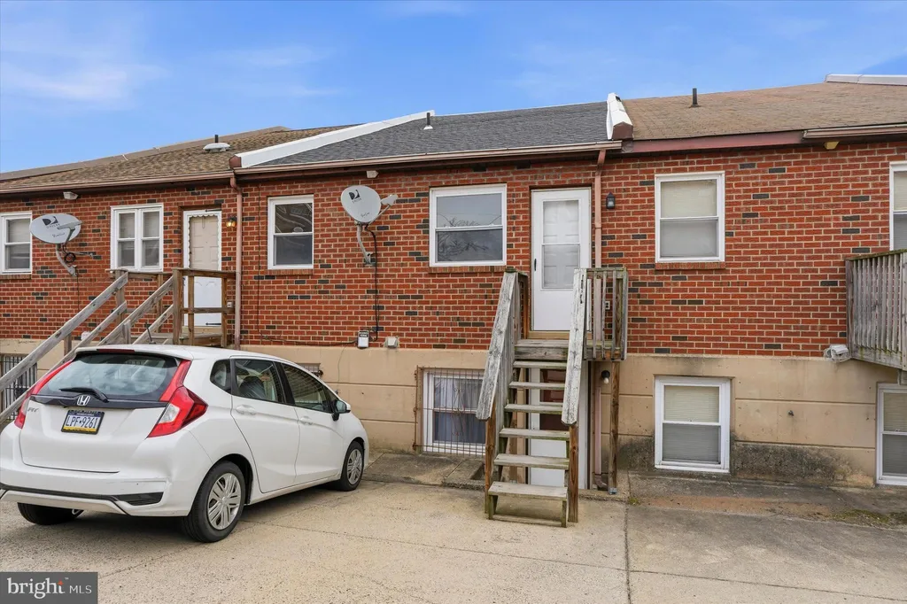 7750 Rockwell Avenue, Philadelphia, PA 19111