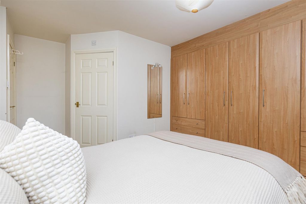 Additional image 15 of 2 bed flat for saleLaund Road, Salendine Nook, Huddersfield HD3