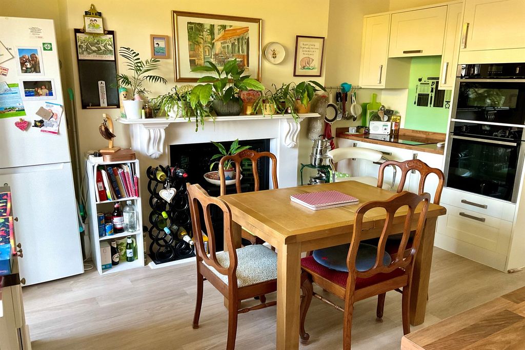 Additional image 5 of 2 bed maisonette for saleCambridge Terrace, Dover CT16