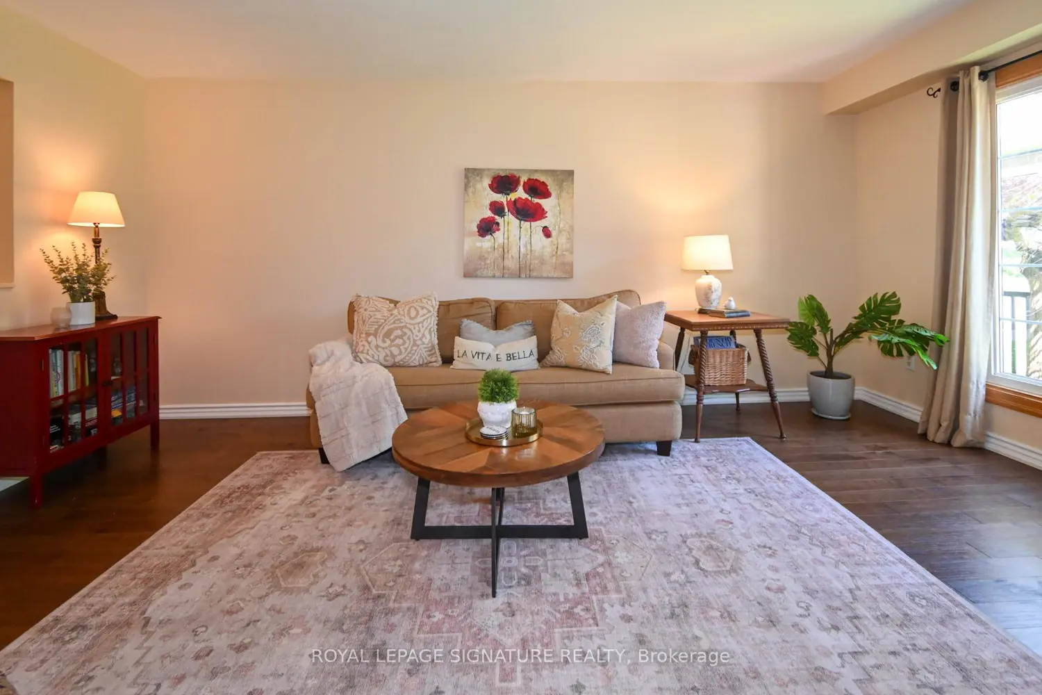 830 Greenbriar Drive photo 2