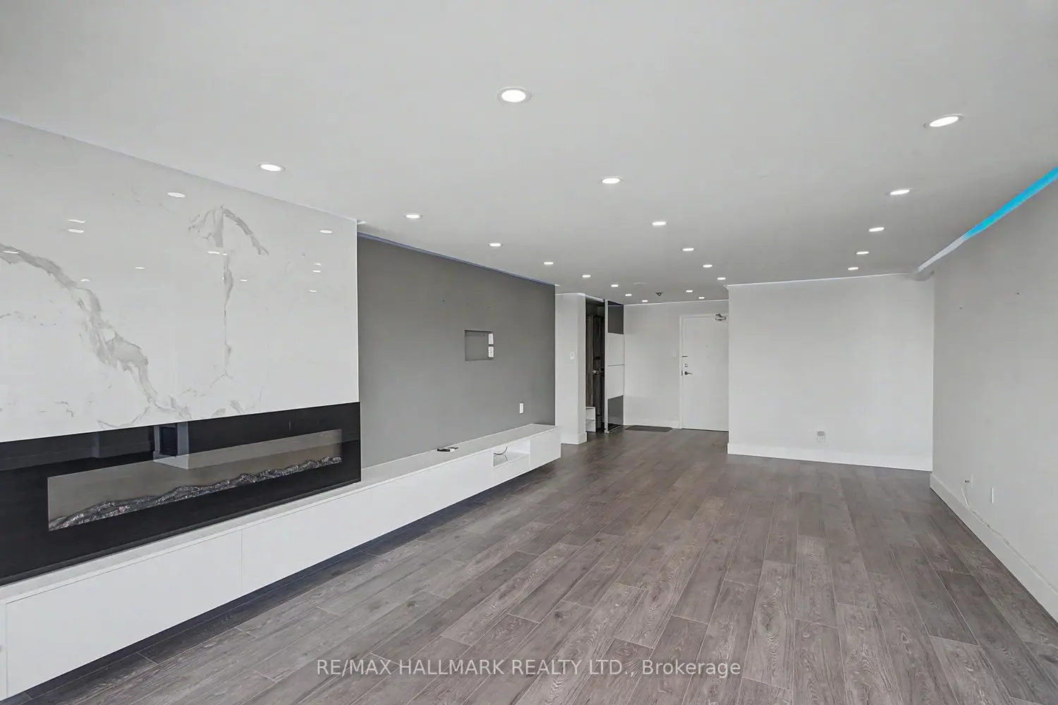 1 Clark Avenue 1007 photo 5