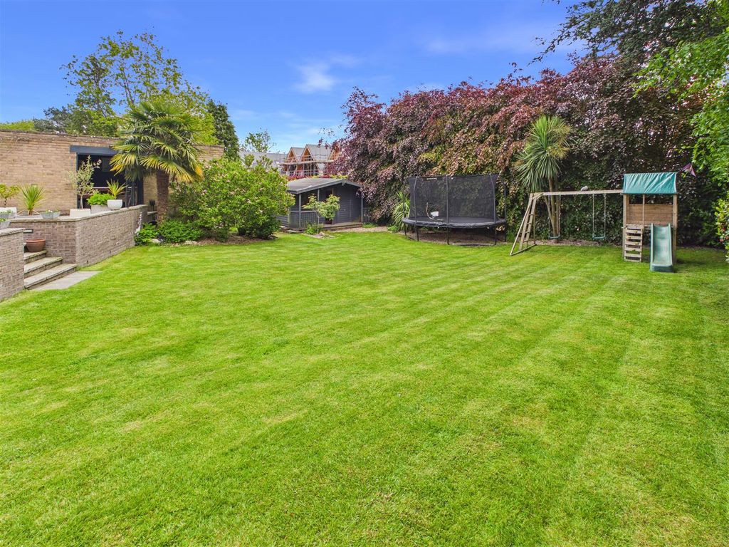 Additional image 35 of 5 bed property for saleNetherways, Park Avenue, Dronfield S18