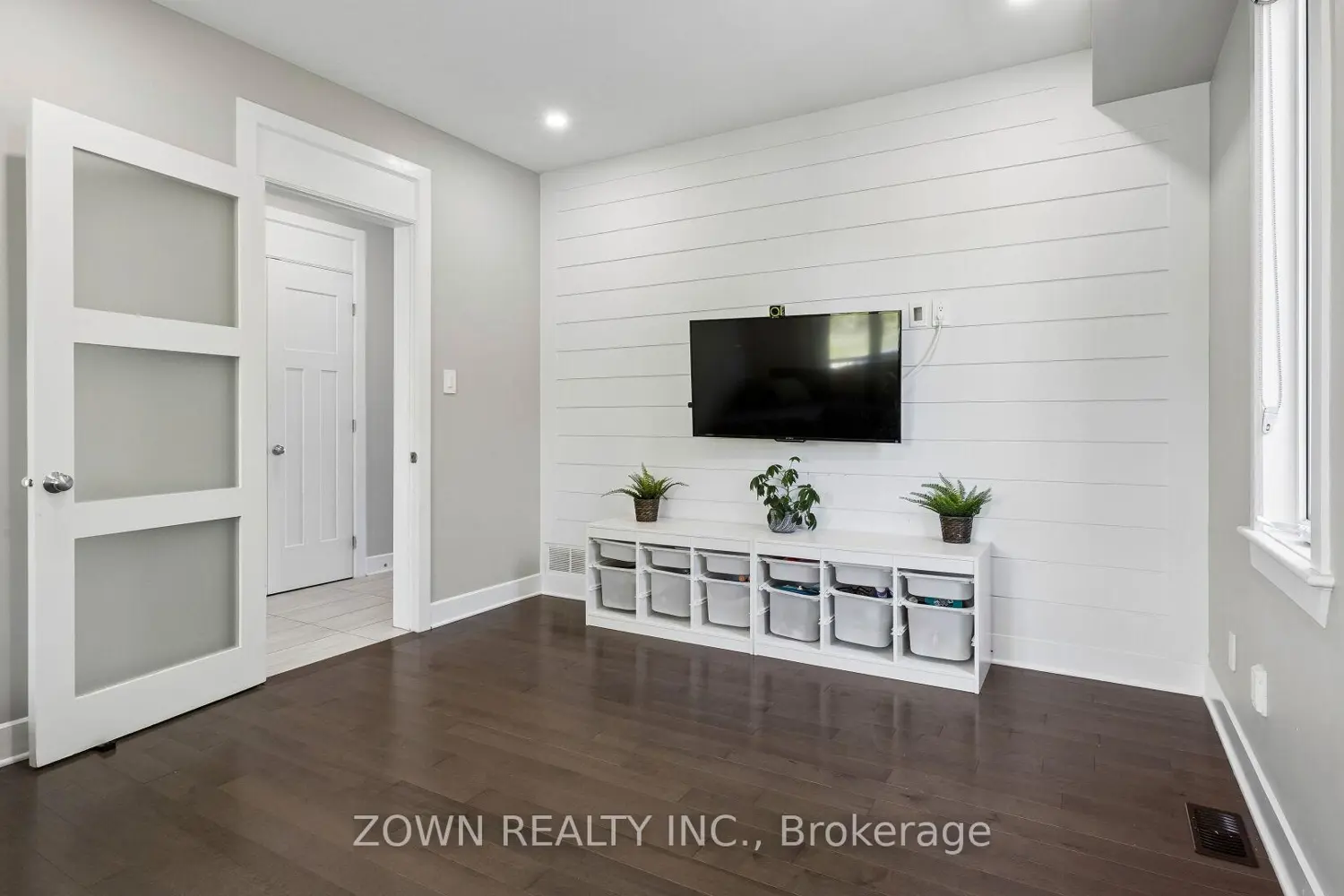 626 Sora Way photo 5