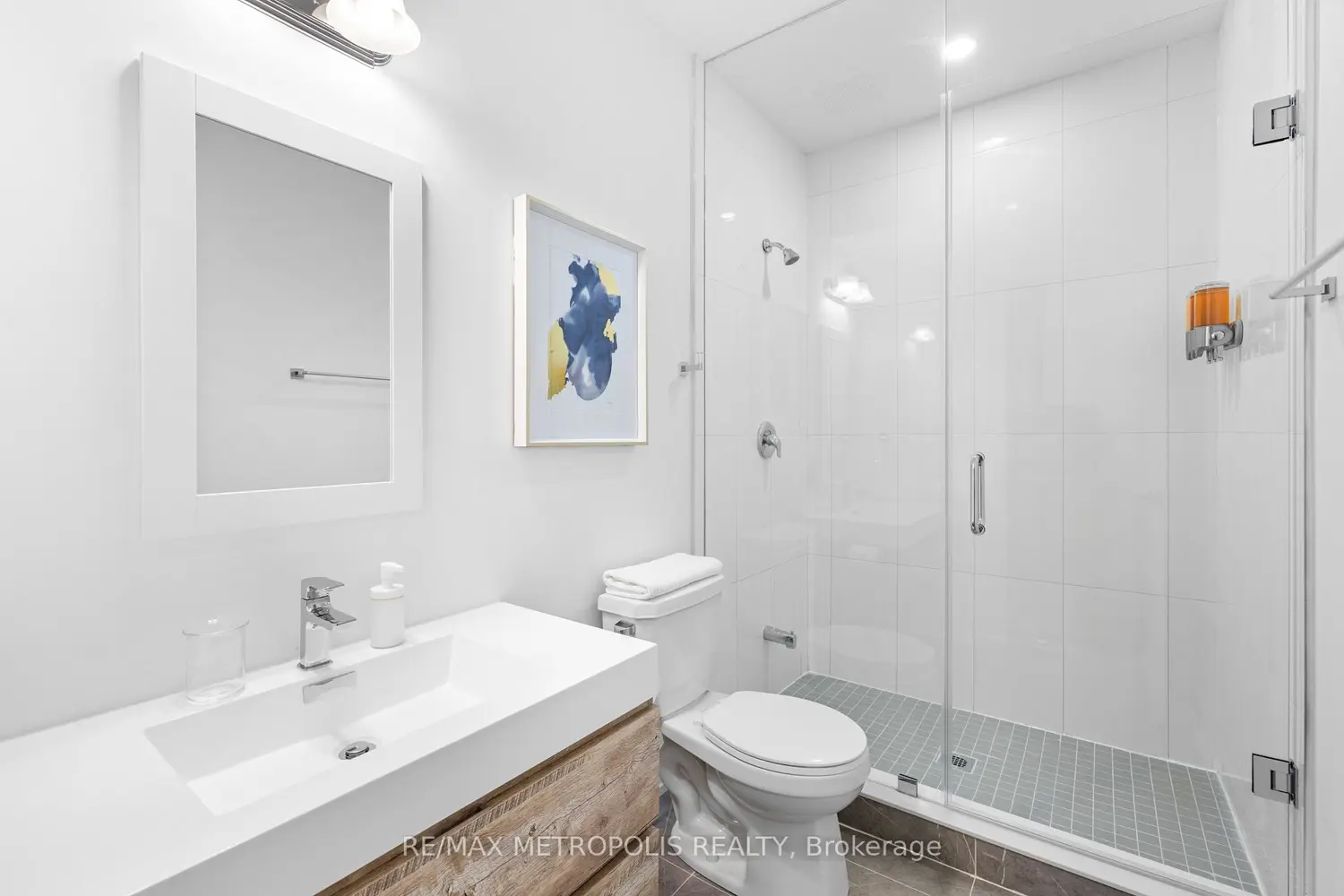 Additional image 6 of 449 Lansdowne Avenue