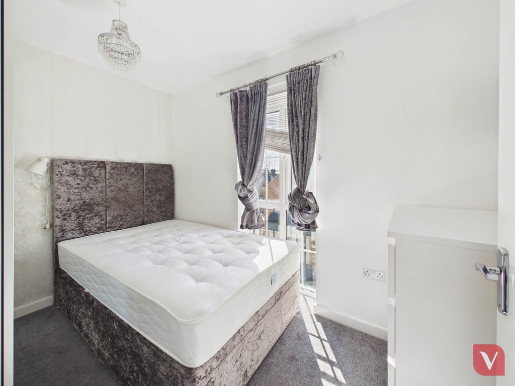 Additional image 6 of 2 bed flat for saleRussett Way, Dunstable LU5