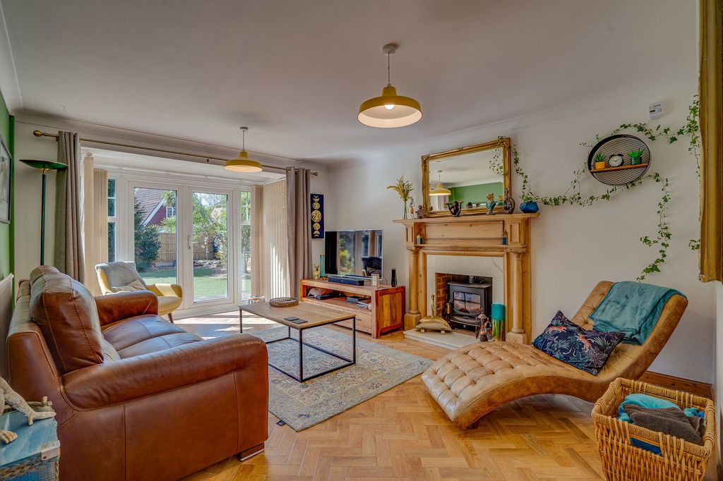 Additional image 2 of 4 bed detached house for saleCompton Close, Boyatt Wood, Eastleigh SO50
