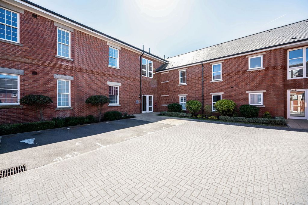 Additional image 16 of 2 bed flat for saleGlanville Way, Epsom KT19