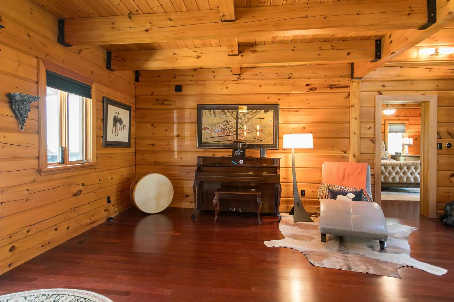 2056 Mockingbird Street photo 3