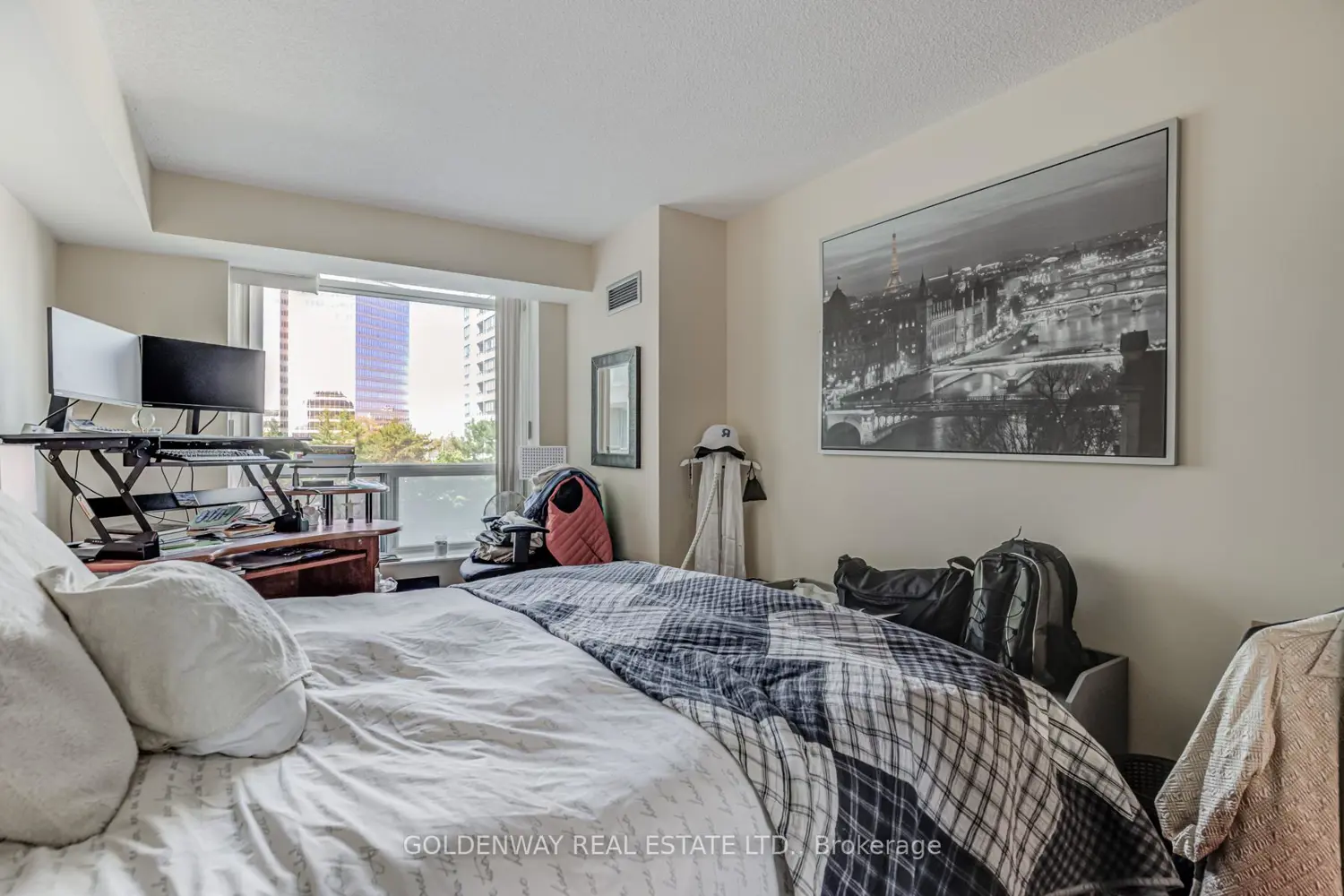 Additional image 16 of 18 Pemberton Avenue 402