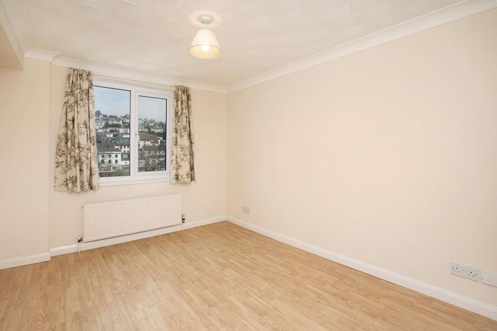 Additional image 10 of 3 bed flat for salePlantation Terrace, Dawlish EX7