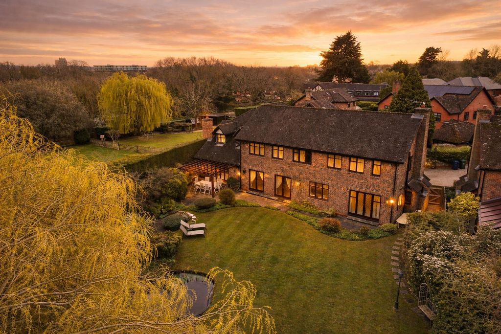 Additional image 2 of 7 bed detached house for saleHamlyn Close, London HA8