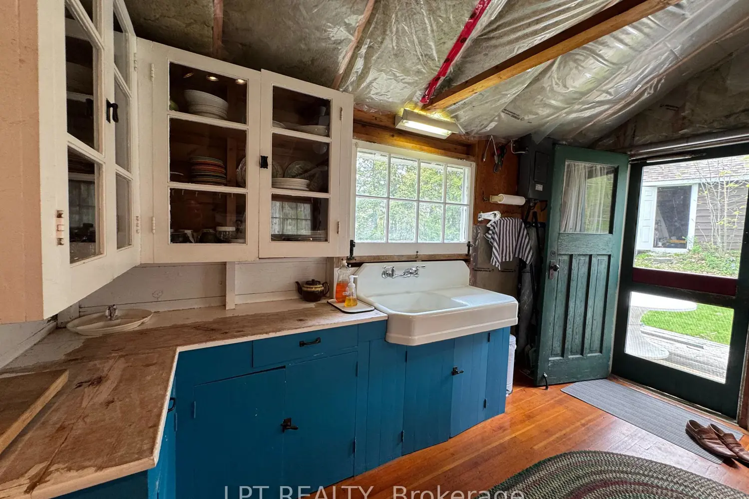 1764 Bay Park Road photo 5