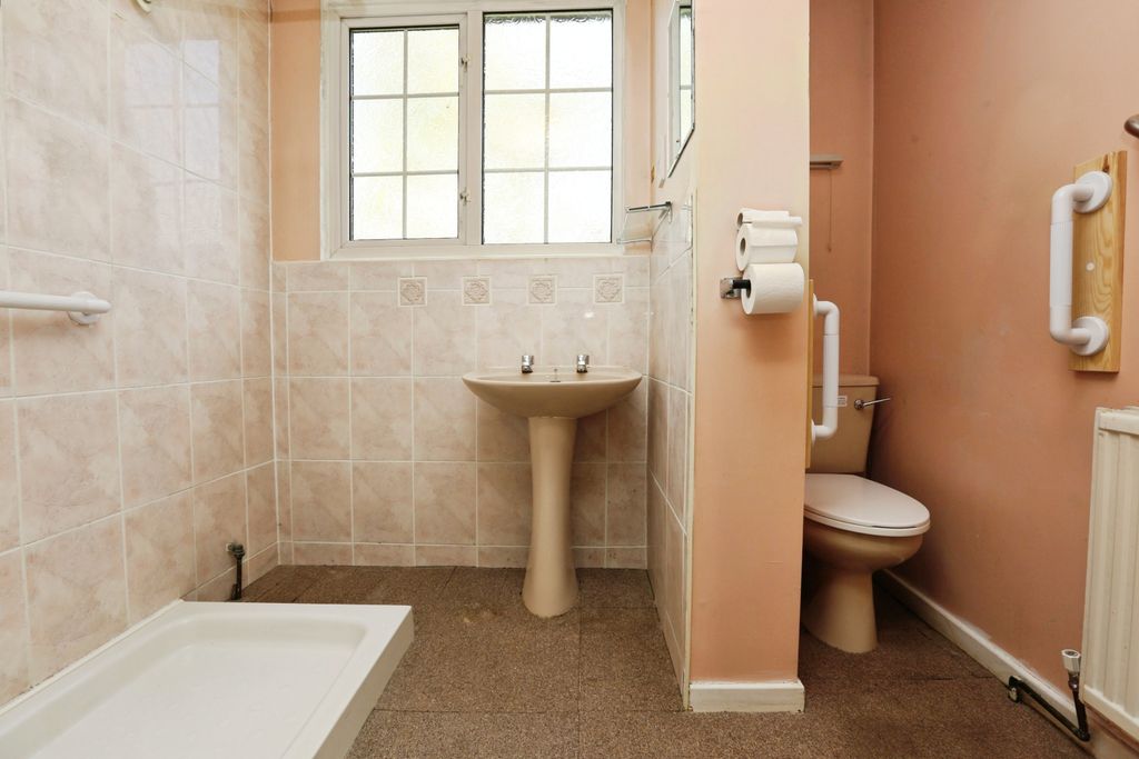 Additional image 13 of 3 bed detached house for saleClandon Drive, Eastleigh SO50