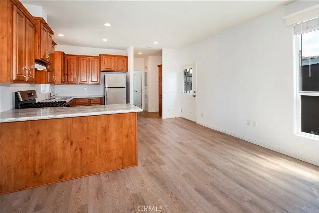 520 Pine Avenue Unit 22, Goleta, CA 93117 photo 5