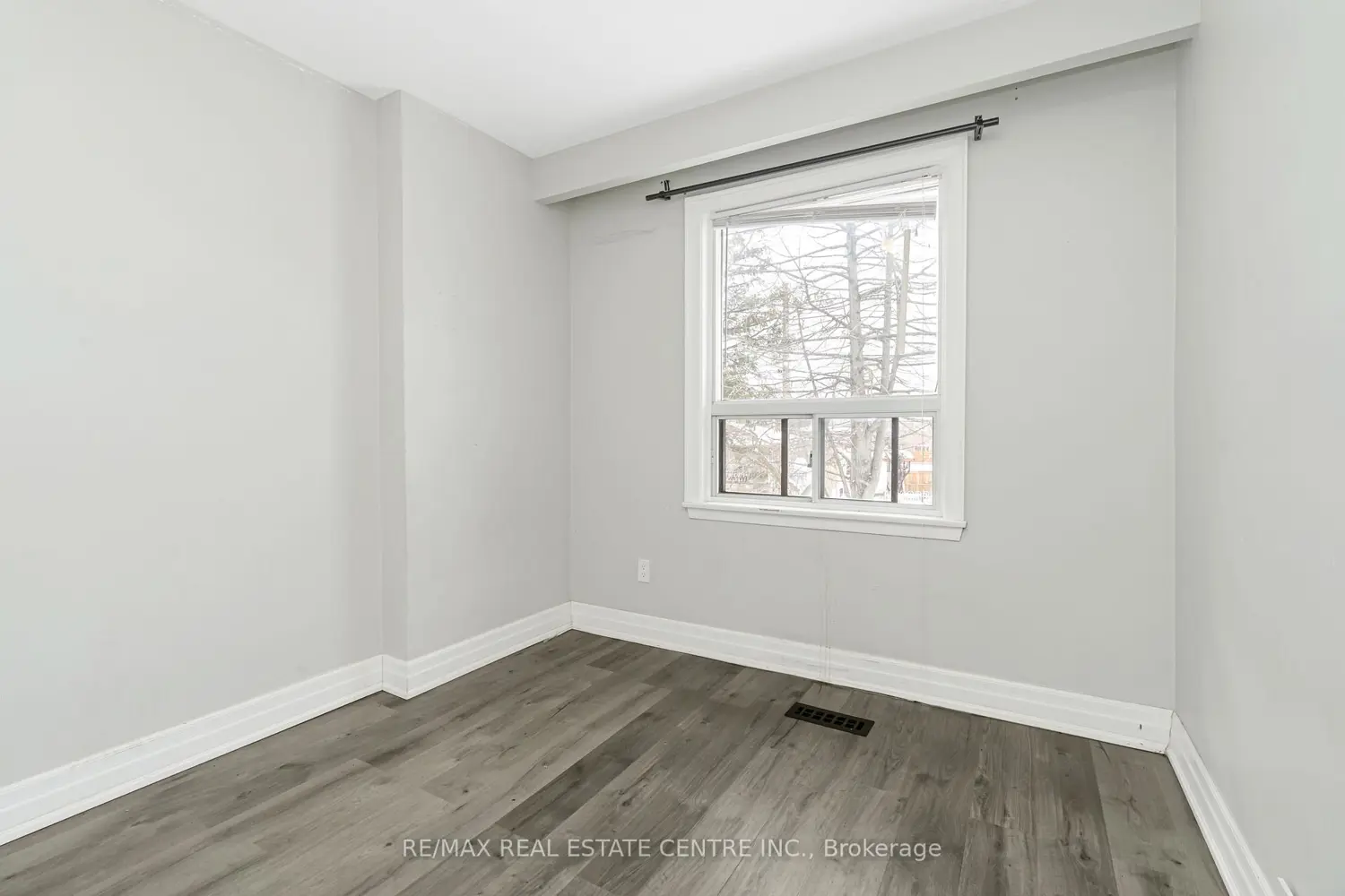 Additional image 12 of 1 Stanwood Crescent