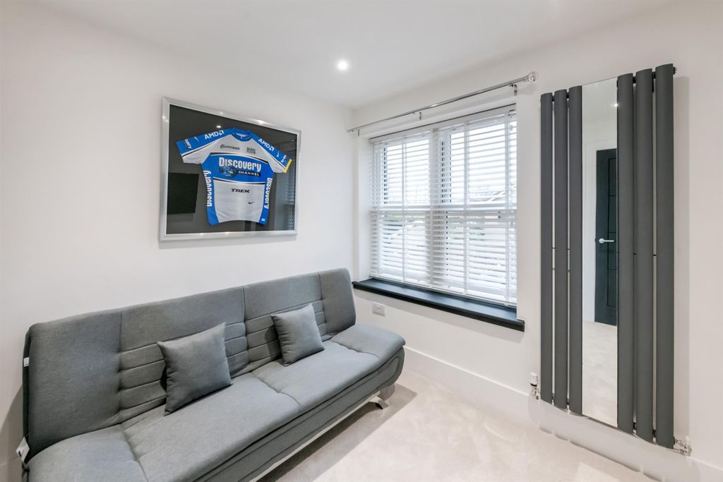 Additional image 21 of 3 bed town house for sale13A West Burnside, Dollar FK14