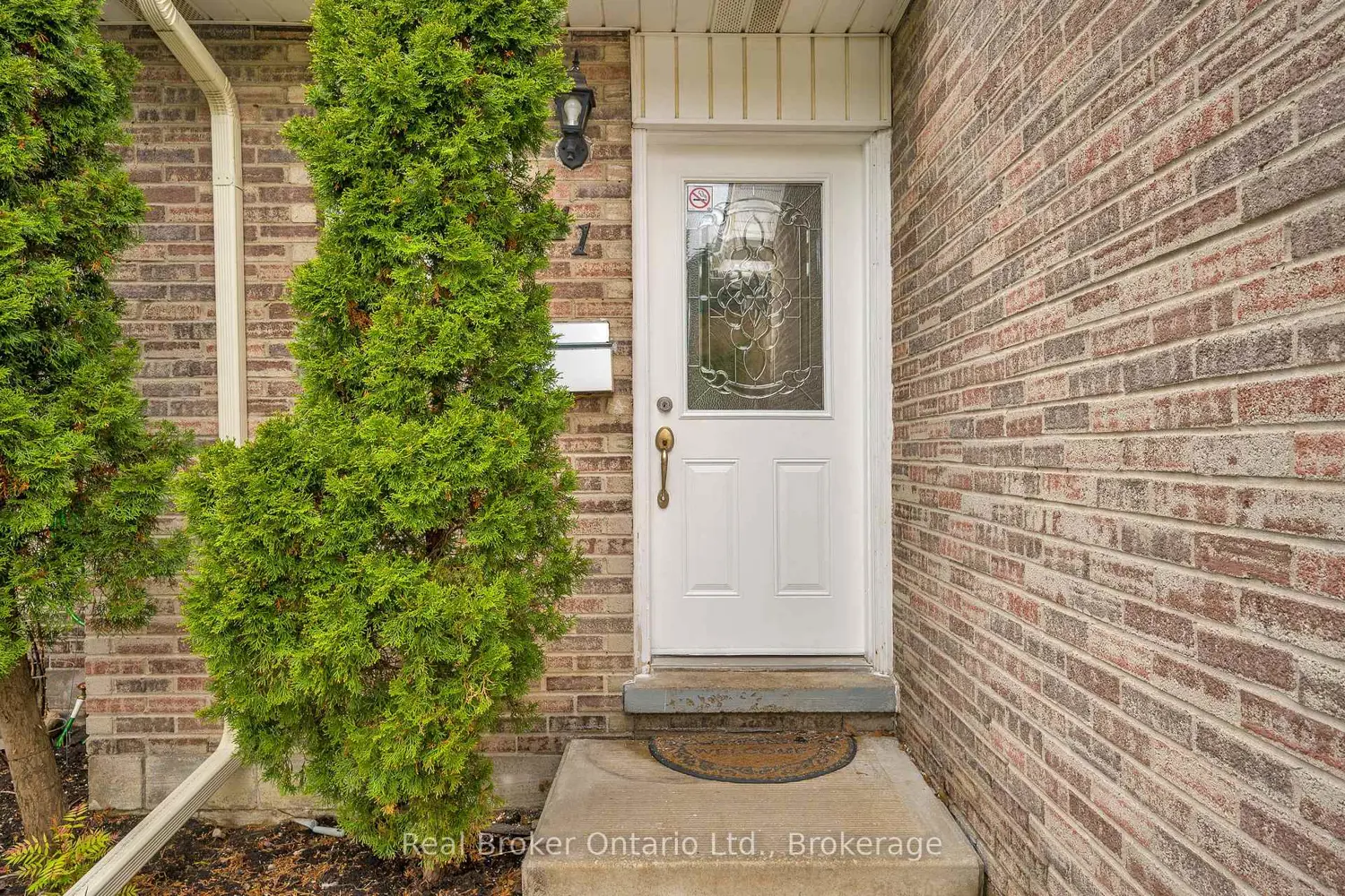 1420 Garth Street 41 photo 2