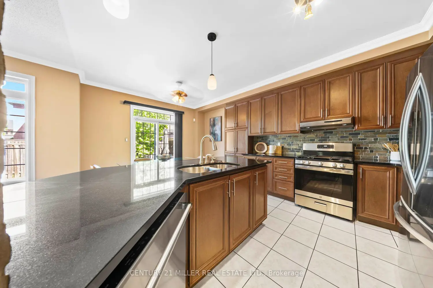 2211 Glencairn Road