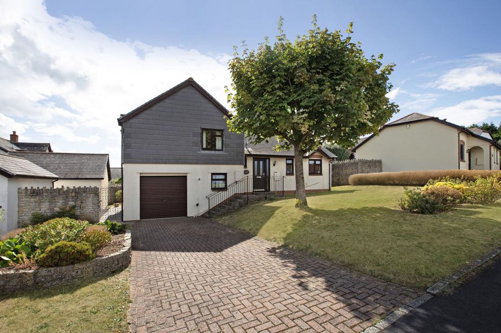 3 bed detached house for saleEast Cliff Road, Dawlish EX7