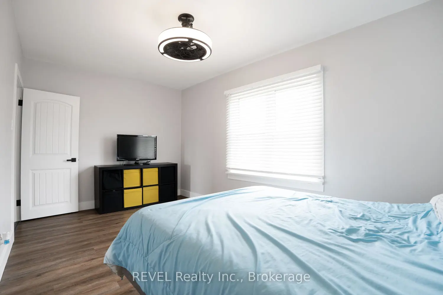 34 Bloomfield Avenue photo 4