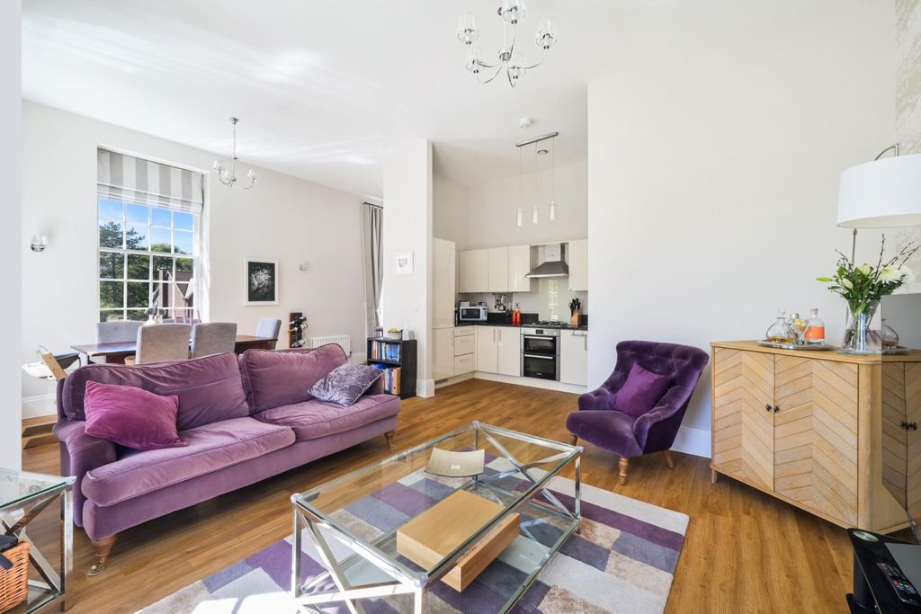 Additional image 6 of 2 bed flat for saleGlanville Way, Epsom KT19