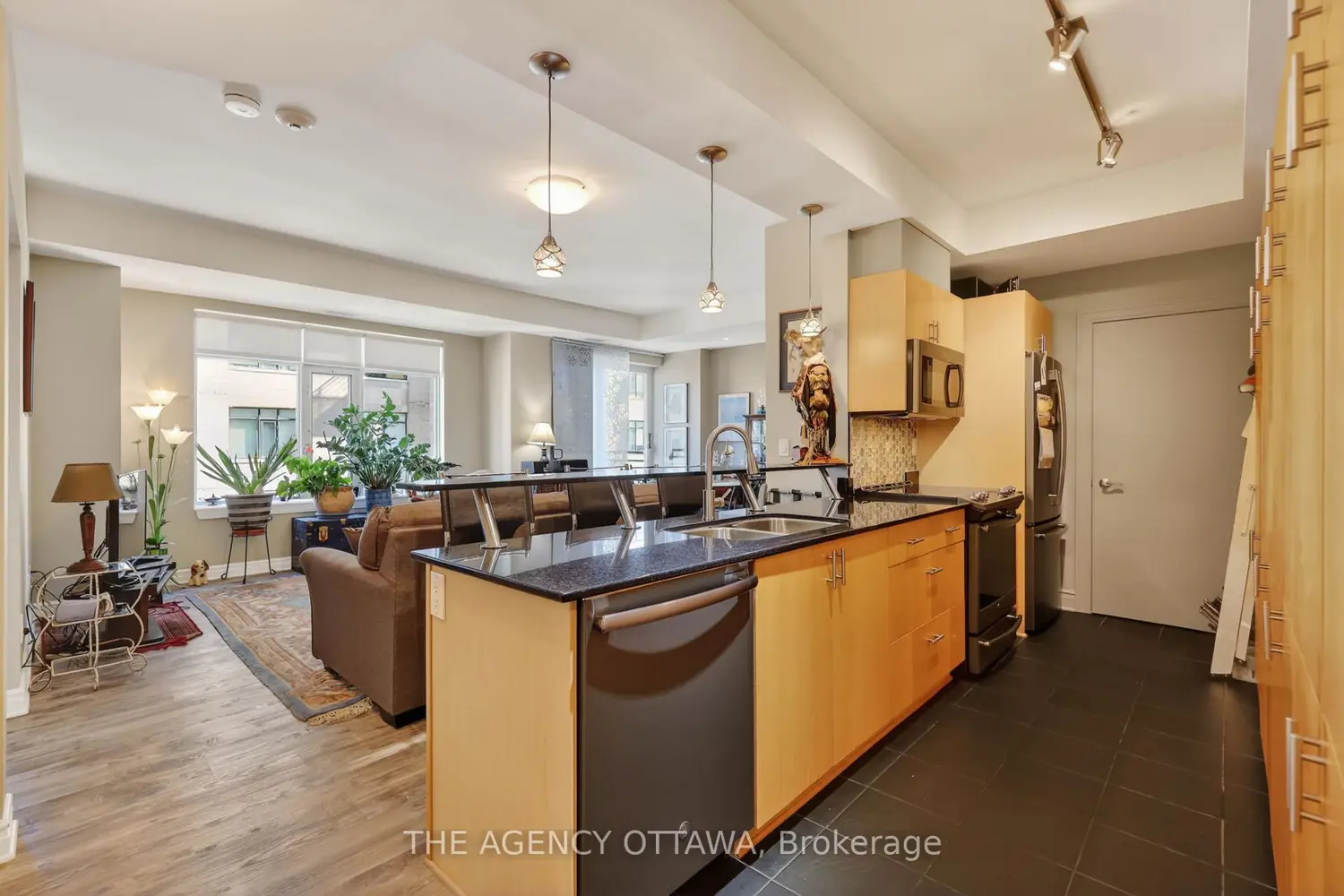 Additional image 3 of 85 Bronson Avenue 905