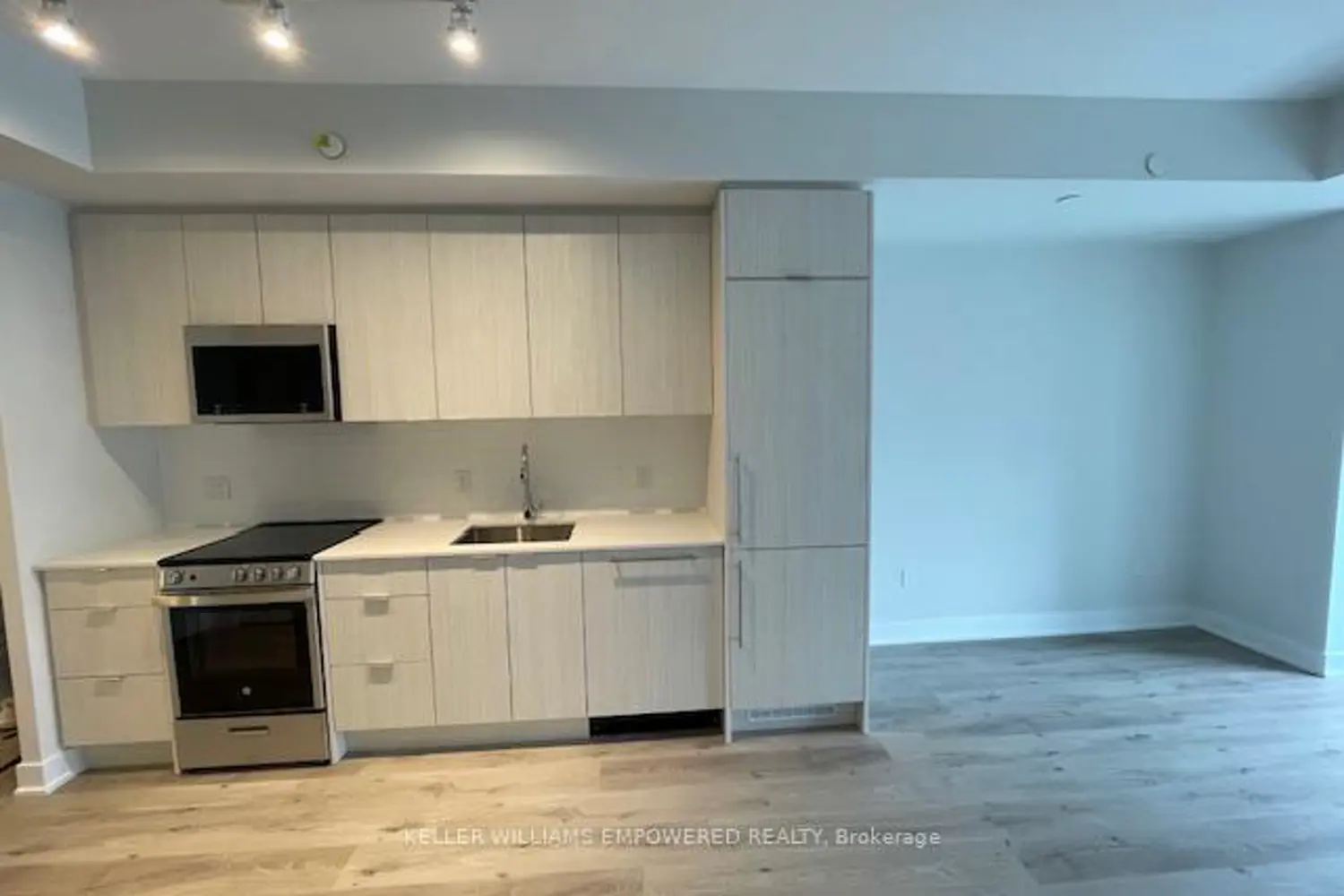 430 Square One Drive 1505 photo 5