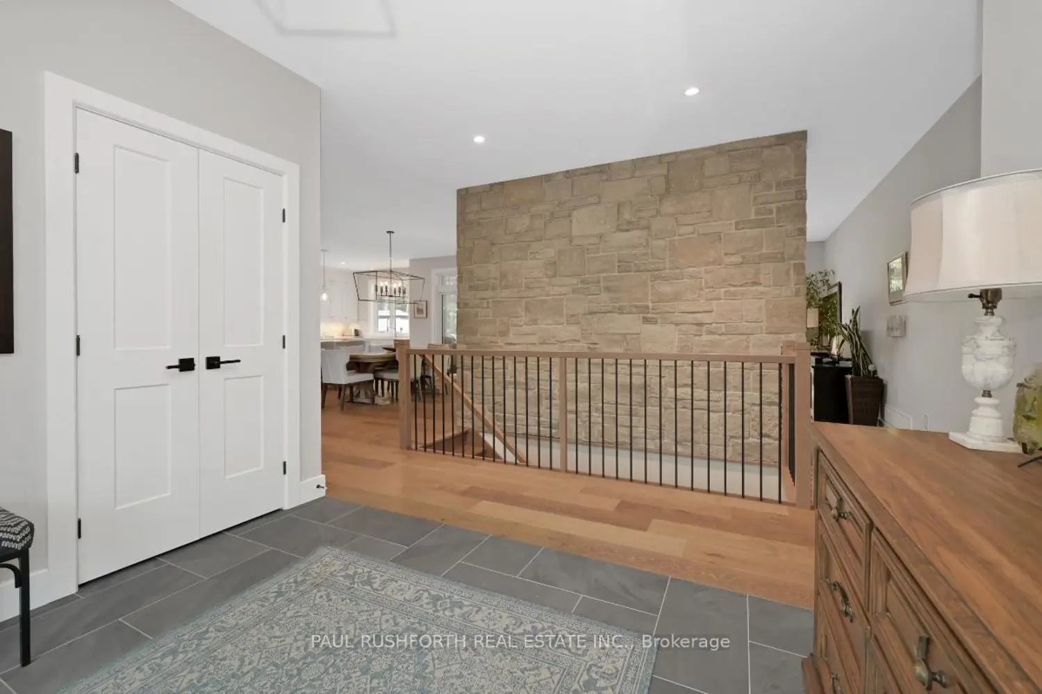 12 Cavalry Crescent photo 3