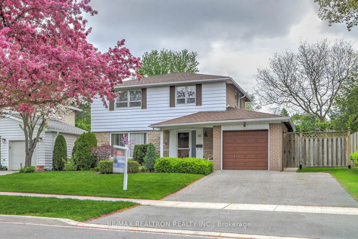 85 Clansman Boulevard