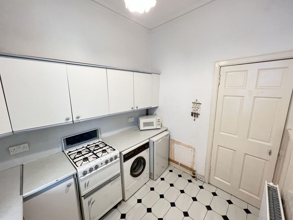 Additional image 7 of 1 bed flat for saleFlat 4A Belmont Place, Dunoon PA23