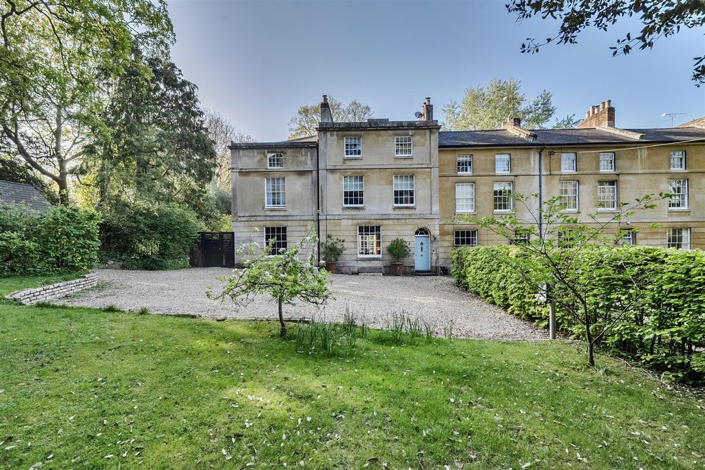 5 bed terraced house for saleTrafalgar Place, Devizes SN10