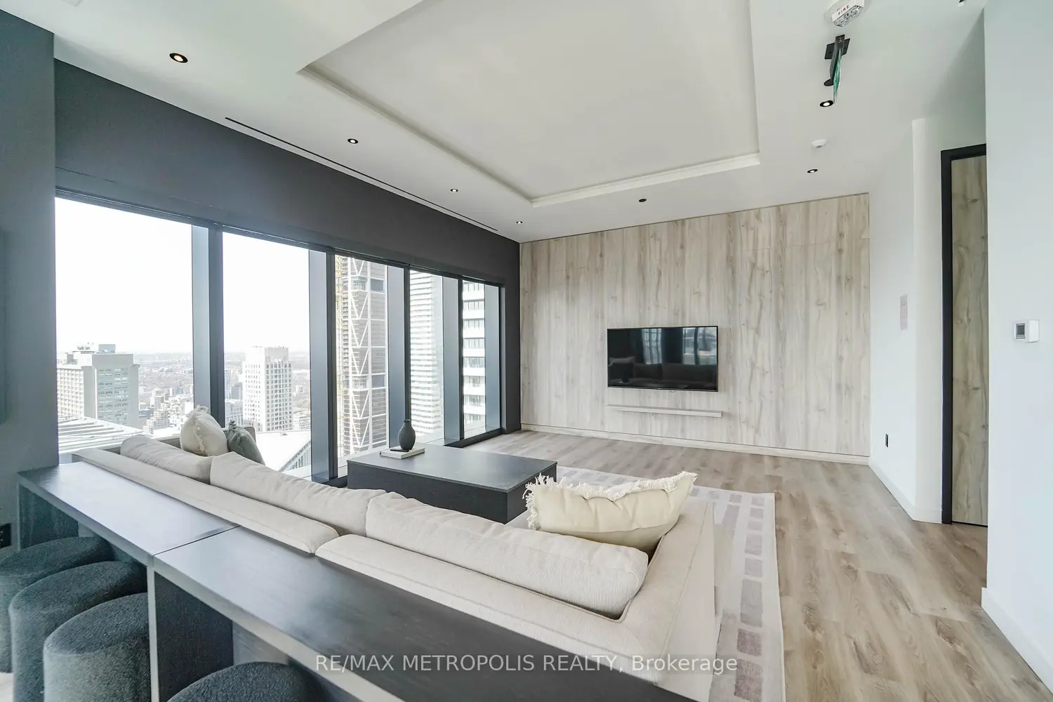 Additional image 11 of 55 Charles Street 1203