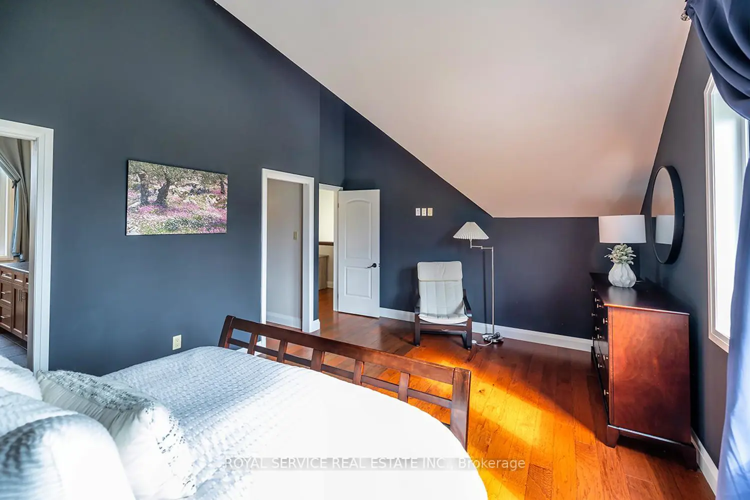 709 Carveth Drive photo 4