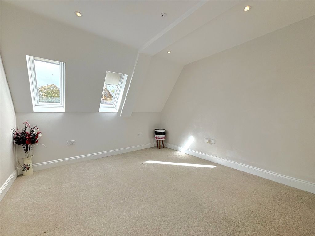 Additional image 11 of 3 bed flat for saleSomerleigh Road, Dorchester, Dorset DT1