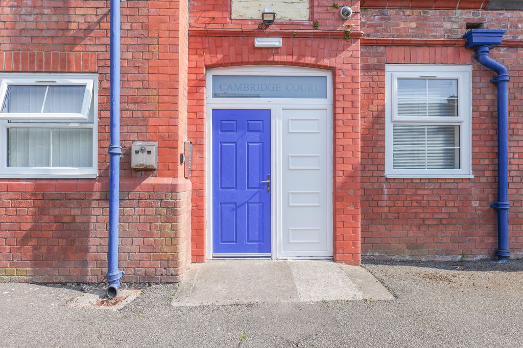 Additional image 21 of 2 bed flat for saleCambridge Road, Ellesmere Port CH65