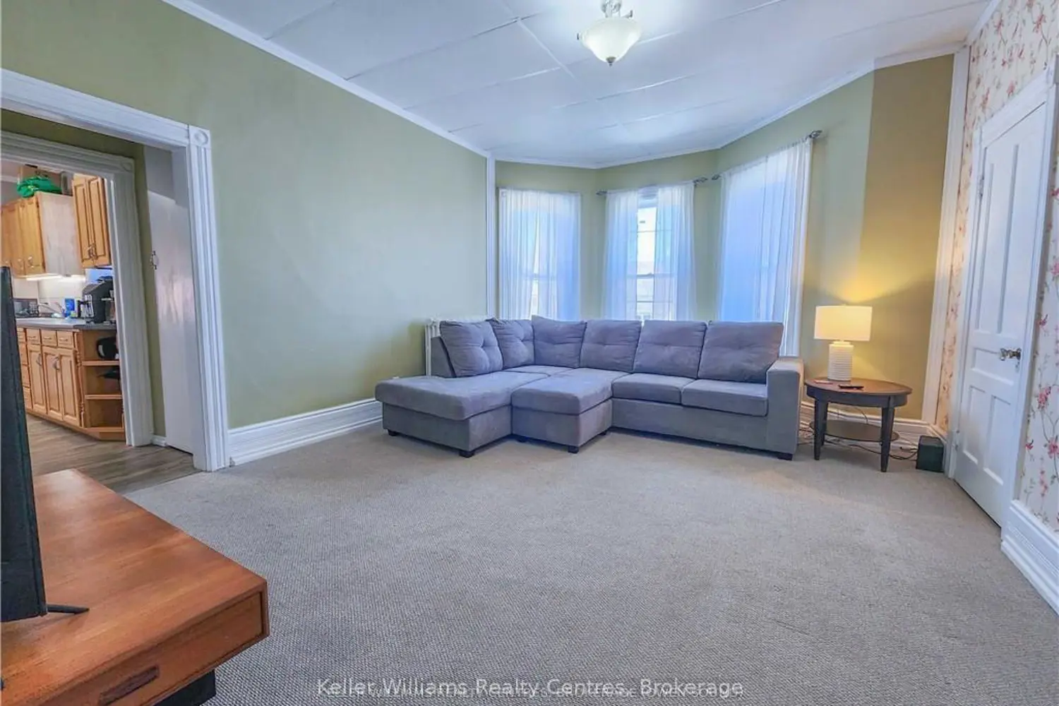 900 2Nd Avenue photo 4