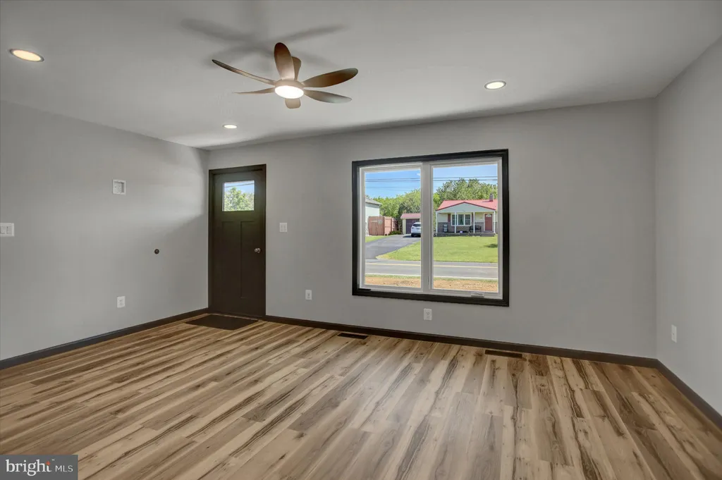 Additional image 5 of 1129 Sollenberger Road Unit 5, Chambersburg, PA 17201