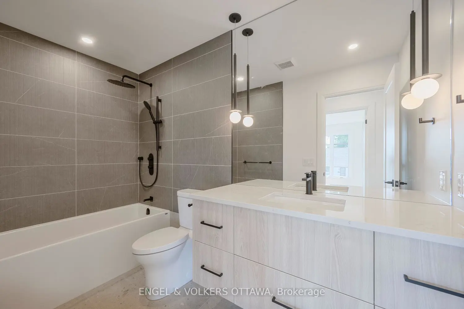 Additional image 12 of 75A Granton Avenue
