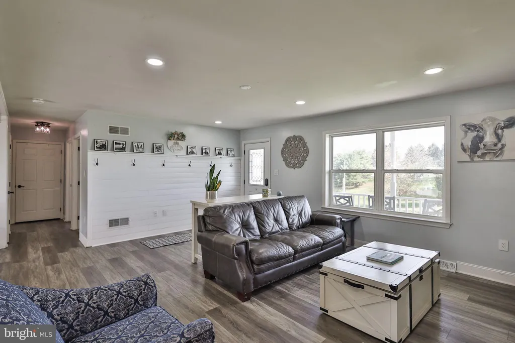 Additional image 9 of 8738 Cardinal Rd, New Tripoli, PA 18066