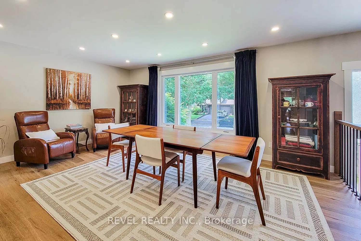 2128 Dunedin Road photo 4