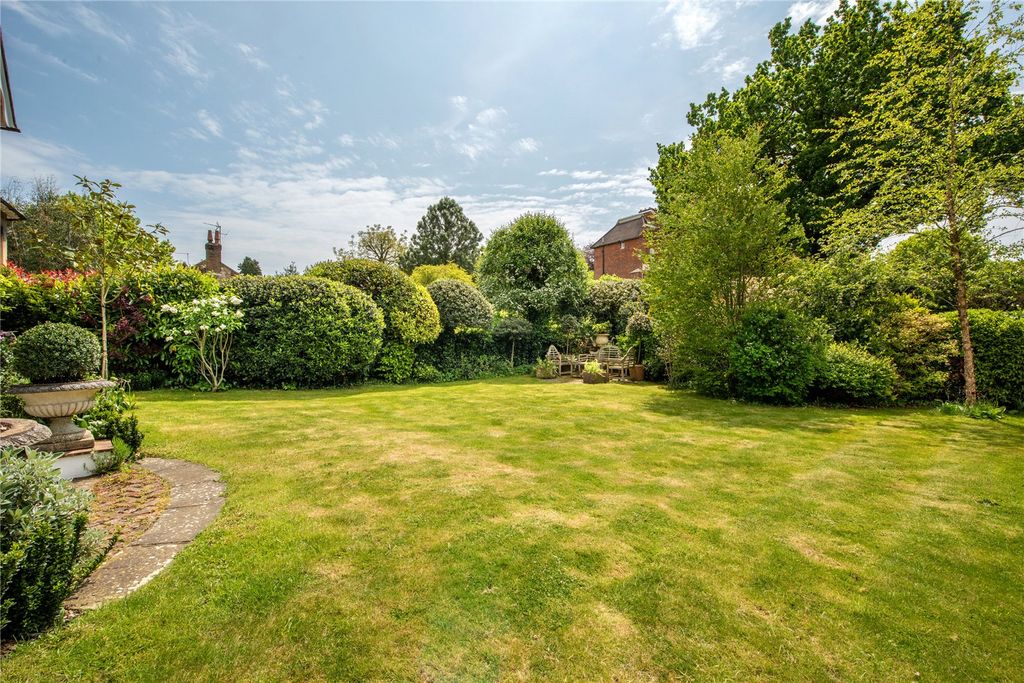 Additional image 6 of 6 bed detached house for saleCedar Close, Dorking, Surrey RH4