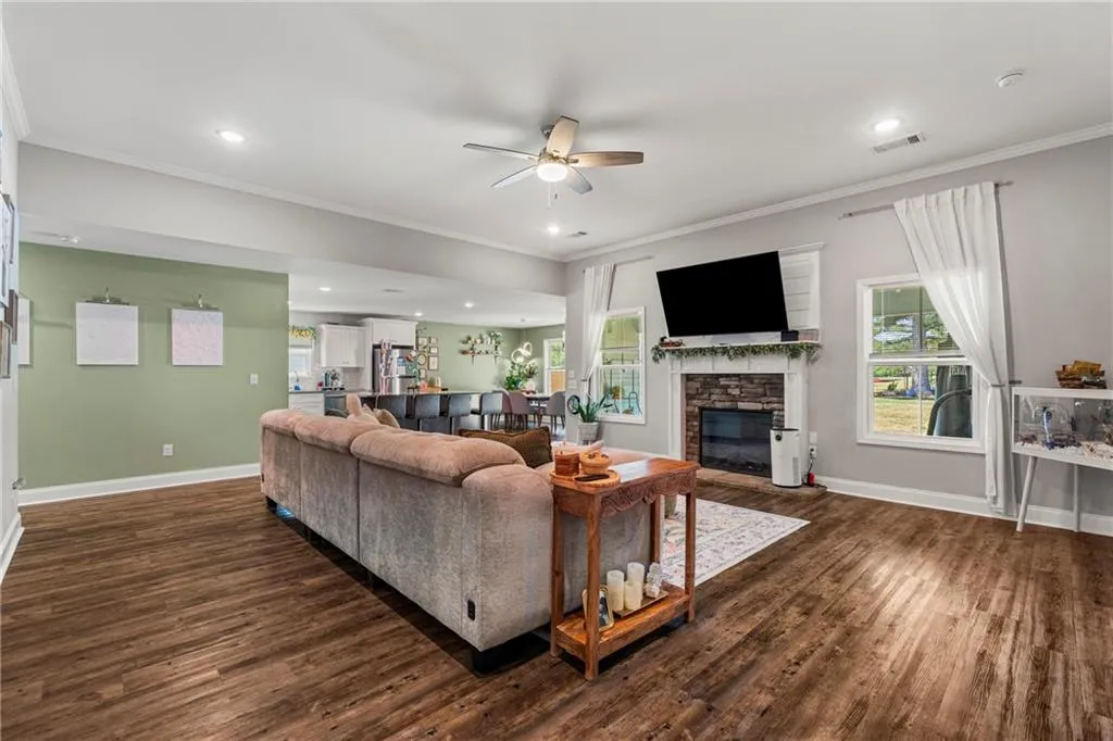 129 Addison Way, Smiths Station, AL 36877 photo 5