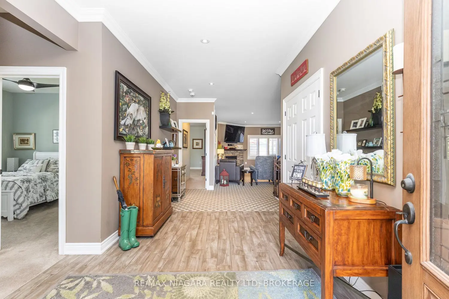 3270 Thunder Bay Road