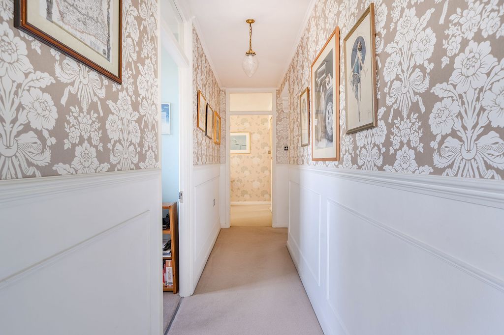 Additional image 11 of 3 bed flat for saleAvenue Road, Epsom KT18